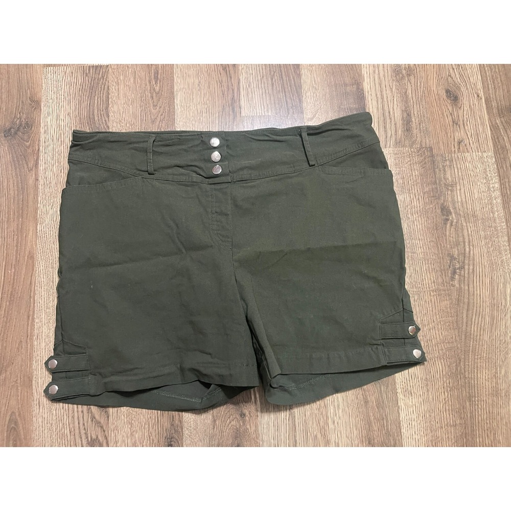 Rekucci Shorts, Women's Size 16, Green, Casual Shorts